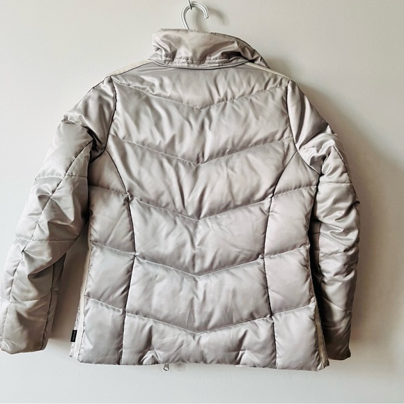 Descente Classic down puffer Winter/ski jacket size 6 silver - Picture 4 of 8